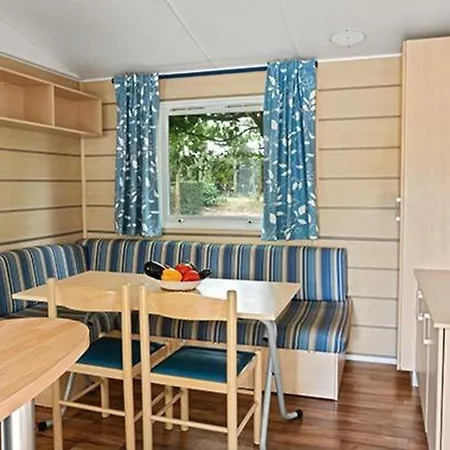 De Sireuil * Sireuil (Dordogne)